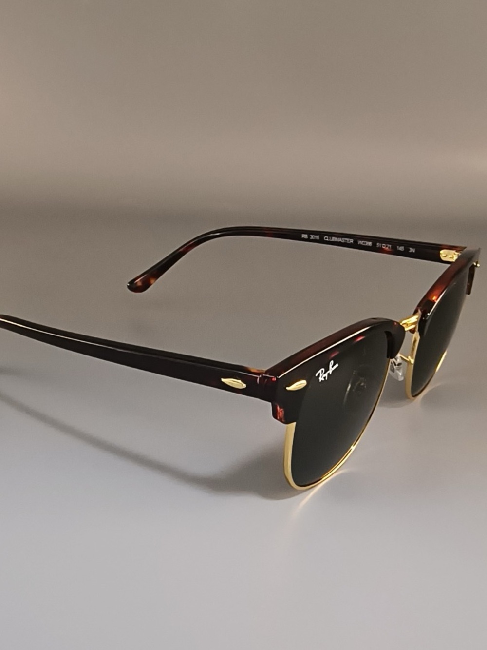 NWOT Ray-Ban RB3016 CLUBMASTER Women's Polished Tortoise Sunglasses - Picture 3 of 7
